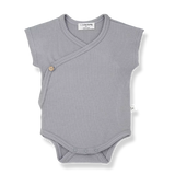 1+ In the family | Oli Onesie Top - Smoky