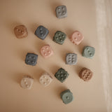 Mushie | Dice Press Toy 2pack - Dried Thyme/Natural