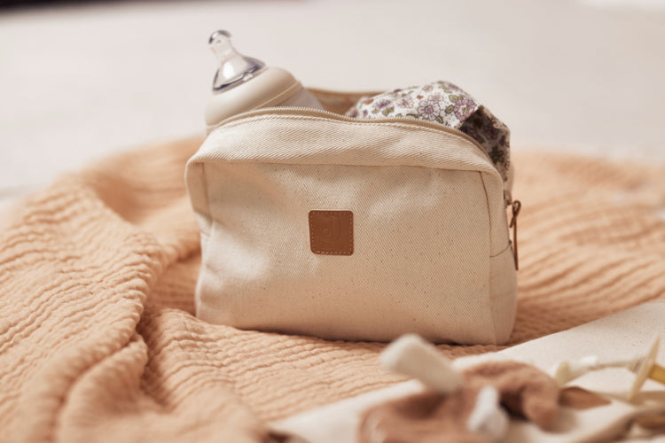 Jollein Pouch Twill - Natural filled with items