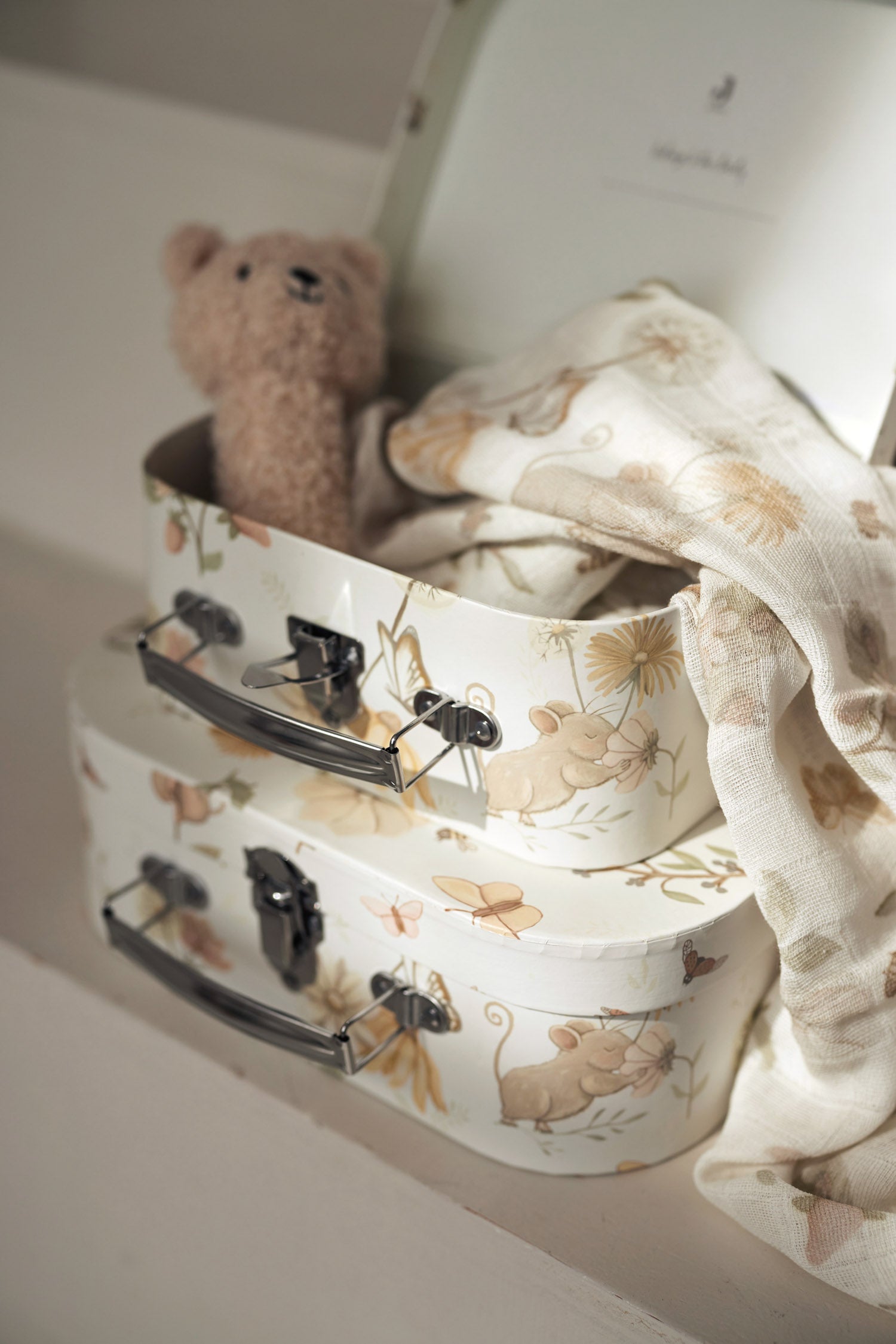 Jollein | Toys Suitcase - Dreamy Mouse (2pack) filled with teddy bear rattle and muslin cloth