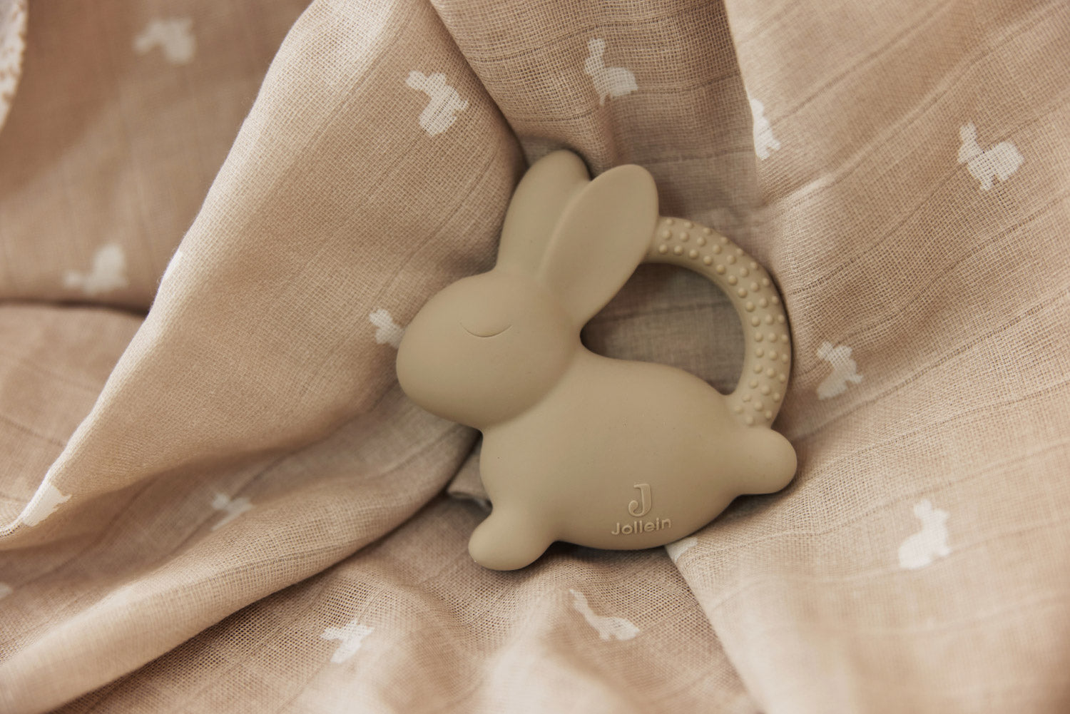 Jollein teething ring bunny in muslin cloth