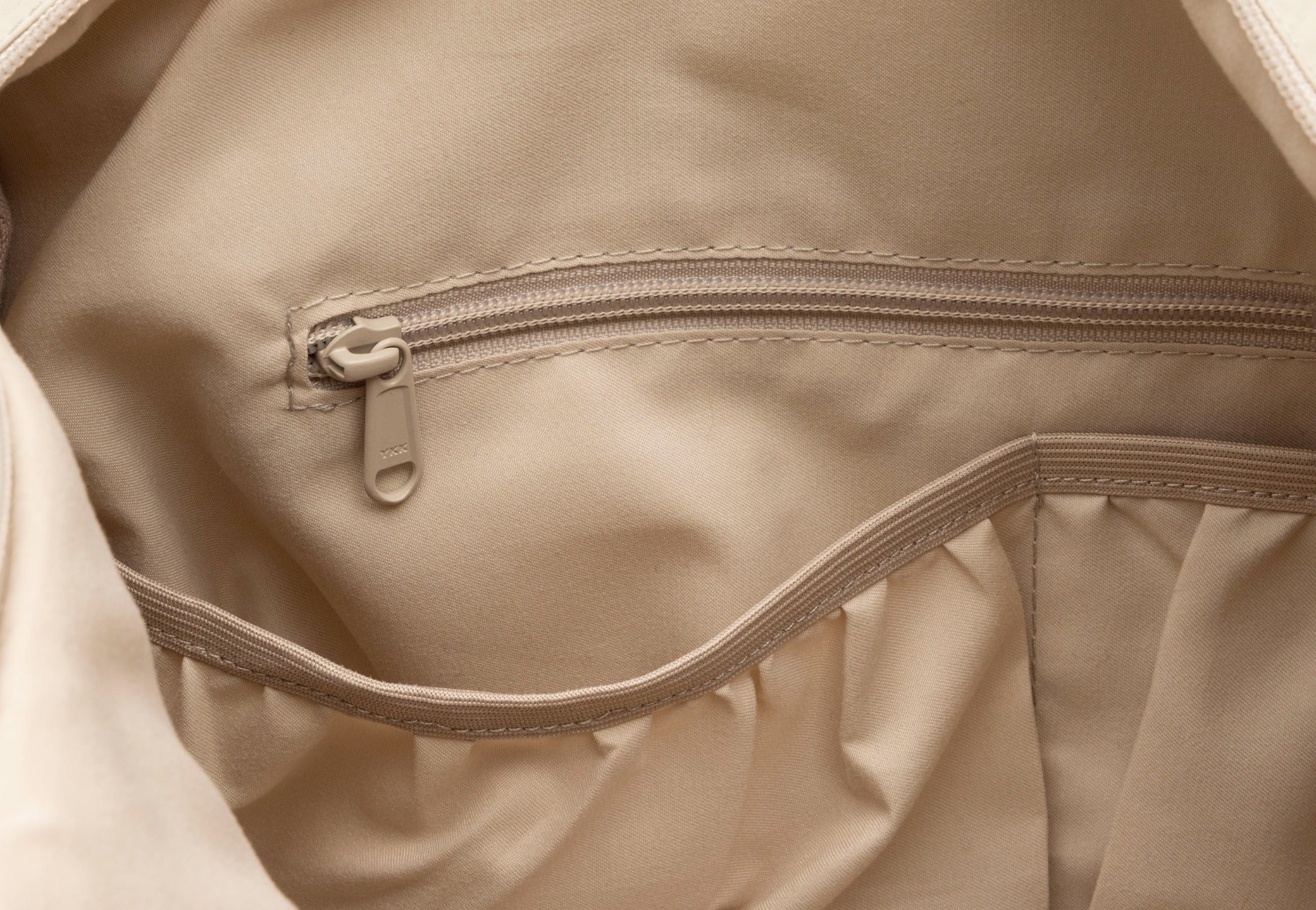 Jollein Urban diaper bag in Warm Sand, interior pockets and zipped compartment