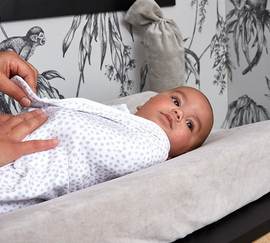 Baby on Meyco | Changing Pad Cover Velvet - Light Grey close up