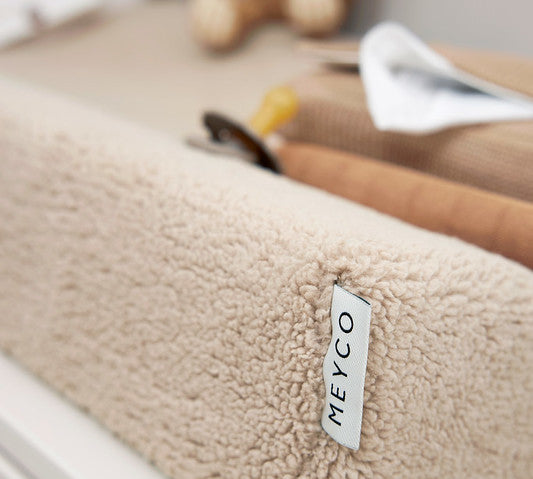 Meyco Changing Pad Cover Teddy Sand close up