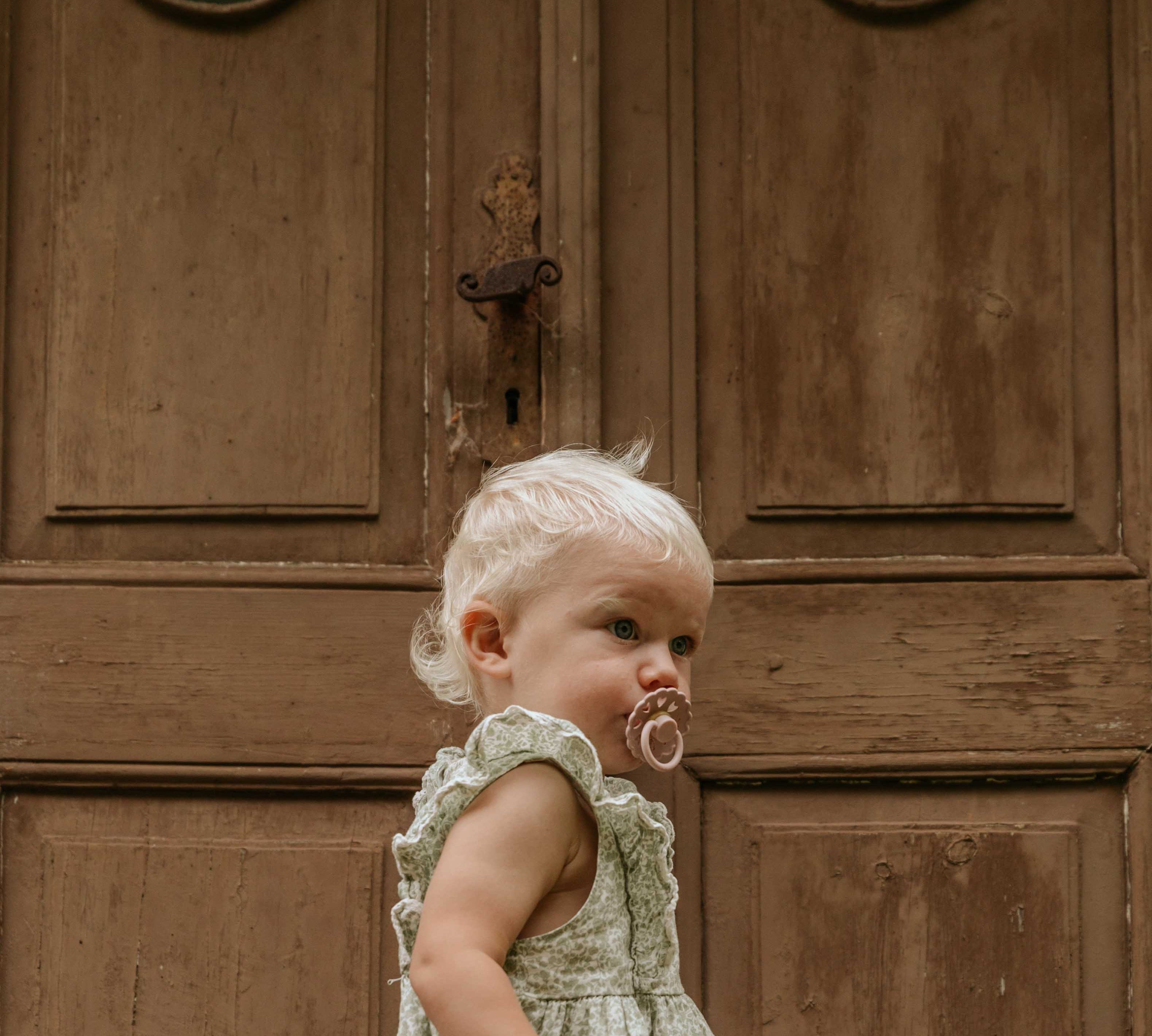 Frigg | Baby Pacifier Fairytale - The Emperors New Clothes