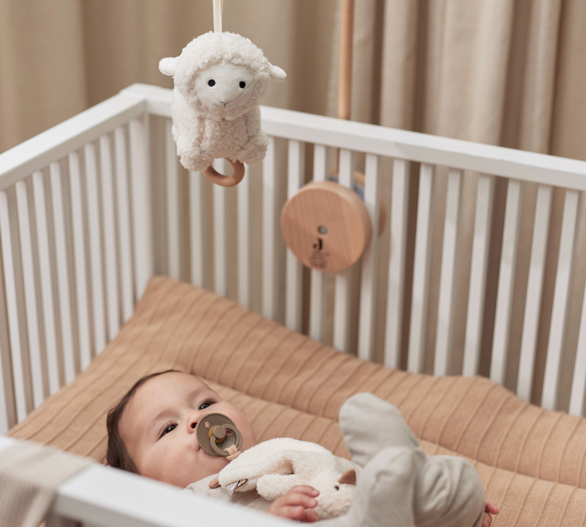 Jollein Musical hanger soft toy Lamb