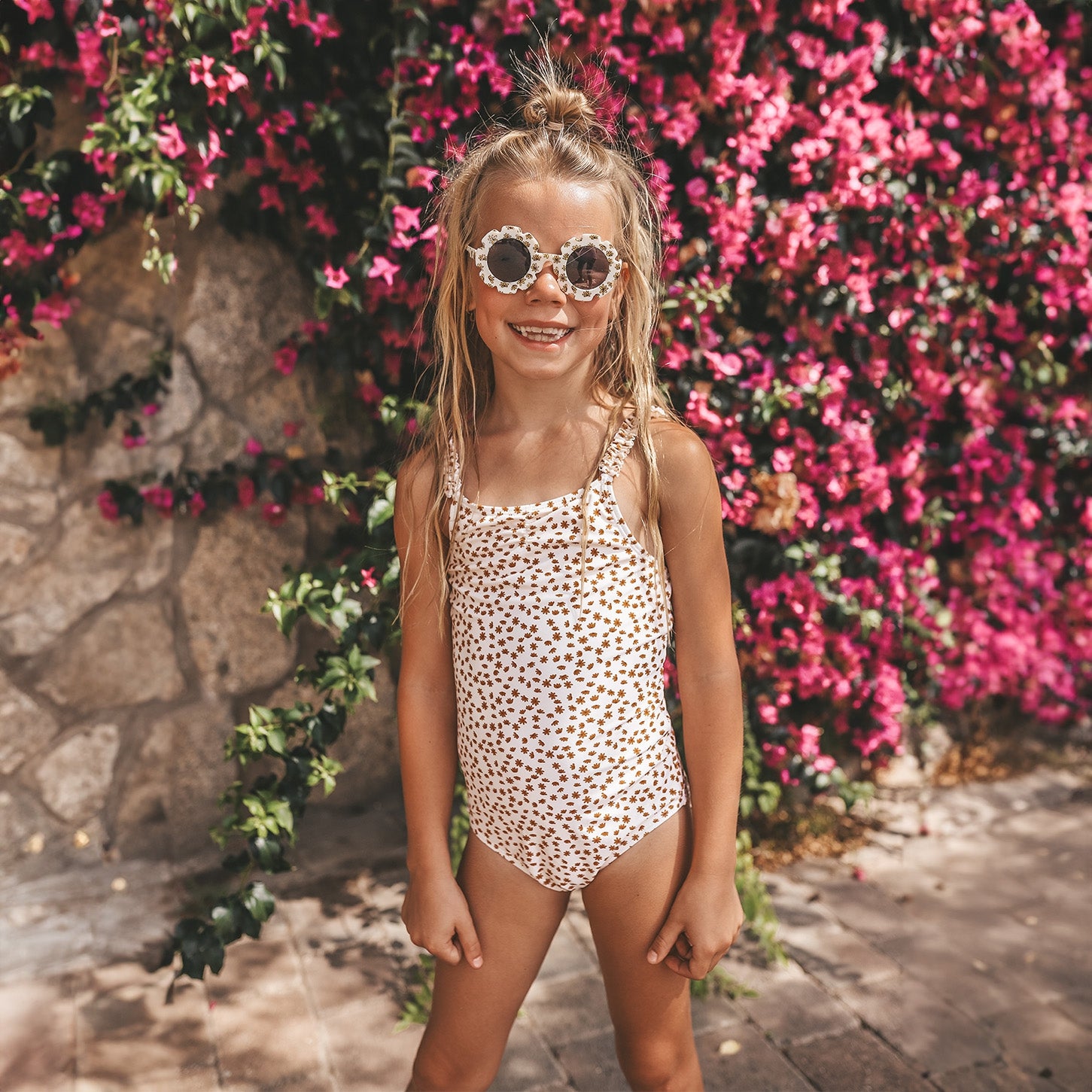 Salted Stories Pansy Sierra flower sunglasses in Shortbread close-up lifestyle photo